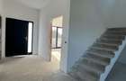 Case de vanzare Tamasi, Corbeanca 6 camere 330000 € - 3