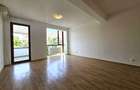 Apartament 4 camere / vila / Giulesti / Intr. Pinului / curte 54 mp / comision 0 - 2