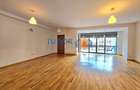 Elegant Multi-Level Home with 4 Bedrooms and Expansive Terraces in Green Lake - 1