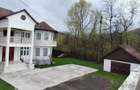 Casa cu 5 camere + teren intravilan de 1209 mp in Iscroni- Aninoasa - 5