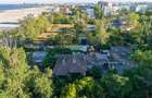 Vand fostul BAR ORIENT din MAMAIA avand teren 4371m, langa Vila Regala ( Regina