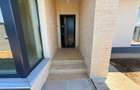Casa individuala / 3 Camere / 2 Bai / Dressing