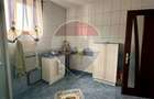 Casă / Vilă cu 8 camere de vânzare în Suceava