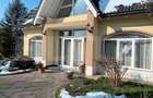 Casa cu 5 camere, 386 mp, Sangeorgiu de Mures, zona Apollo Spa - 2