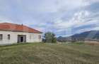 Vila la roșu, 240 mp, teren 93.000 mp - Șoimuș - 3