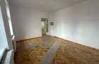 Apartament 5 camere| Unirii | Vila Interbelica| Metrou 13' | nemobilat