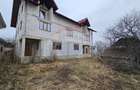 Casă / Vilă cu 12 camere, teren intravilan de 2869mp în Siminicea, SV - 33