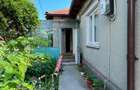 Coiciu, casă cu 3 camere, bucatarie, două bai, liberă imediat - 2