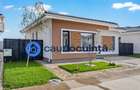 Vila Napoletană | De Vanzare | Încălzire in pardoseala | Curte - 2
