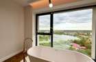 Penthouse cu 4 camere // terasă 70 mp / 200 mp / 3 parking / Straulesti