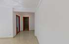 Apartament în vilă cu curte, etaj 1