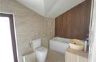GIROC - DUPLEX DESPARTIT PRIN CARPORT - 4 CAMERE - TEREN MARE