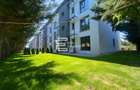 Apartament 2 camere + gradina 50 mp, la cheie , Cristian - 11