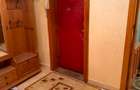 De VÂNZARE: Apartament e cu 3 camere, Decomandat – Etaj 1/3 - 2