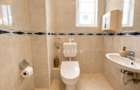 | Vila de INCHIRIAT | 12 camere | Șoseaua NORDULUI | - 6