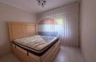De vânzare apartament 3 camere  Zona Universității, Str Ronald Reagen - 8