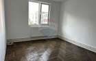 Apartament cu 4 camere de vânzare Roman central - 2