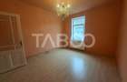 Apartament la casa de vanzare 2 camere garaj curte comuna cu 2 vecini - 2
