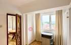 SE INCHIRIAZA micro-apartament tineresc, 2 camere, etaj 4 (cu sarpanta), situat - 10