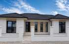 Casă modernă individuală, 3 camere, 2 bai, 300 mp teren