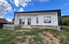 Casa de vanzare, 115 mp, zona Corunca - 2