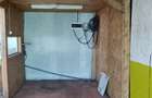 Proprietate cu 2 hale si casa la inchiriat,teren 1350mp - 10