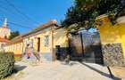 Casă de vânzare în centrul Hălchiu - 1