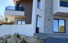 Casa individuala 4 camere, 3 bai, S+P+ET,  garaj, terasa