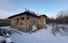 Casă cu teren generos de 1.179 mp, Fierbinți, Târg - 1