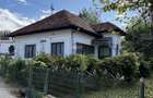 Casă de vânzare cu 6 camere in Câmpulung  - zona Sud
