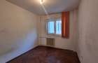 4 camere // vedere spate // Carol X Mosilor - 2