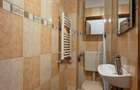 Apartament 130 mp în vilă | Demisol izolat fonic | Piata Alba Iulia/ Decebal - 10