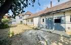 Proprietate cu gospodărie completă - teren 4300 mp – loc. Seica Mare - 5