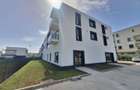 Spatiu Comercial - Bloc Nou - Stradal - 275 mp - 3 parcari - 10