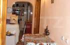 Casa de vanzare, cu 3 camere, 76 mp + anexă 20 mp, zona Vatra Dornei