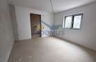Vila Tătărani - 280 mp utili - 500 mp Teren - 8 Camere + 4 Băi - 7
