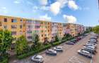 Vânzare apartament cu 2 camere,  2 balcoane, decomandat - zona Tractorul - 1