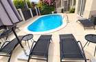 Casa Soarelui - vila individuala cu piscina si gradina - 1