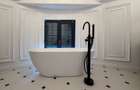 1 Mil. Euro - 350 Mp - Piscina - Mutare Imediata - 23