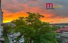 Apartament 3 camere,str.Victoriei,etaj 2 - 2