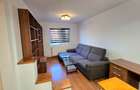 De închiriat apartament 3 camere Micro 16 Parter - 2