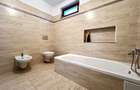 Vila cu 6 camere de vanzare in Ciurbesti