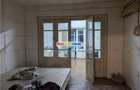 Calea Ferentari casa 4 camere 92mp,teren 200mp,toate utilitatille - 1