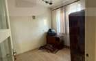 Casa de vanzare, cu 3 camere, doua bucatarii+teren in Simeria