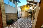 Vila Impresionanta în Deva–Construcție Solida 3 garaje inclus elevator