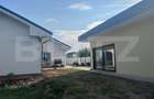 Casa 330 mp, teren 3.080 mp, zona Cosoveni