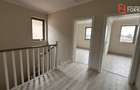 Duplex de vanzare cu 5 camere, despartit prin garaj, zona Giroc  - 9