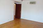 Bloc tip boutique, constr. 2000, parcare subterana si 2 intrari - 9