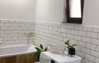 Duplex deosebit cu grădină, terasă amenajată și vedere spre natură. - 11
