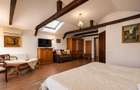 Hotel 3* + Pensiune 4*, piscina, teren tenis, 6.200mp parc privat +, Sanpetru, B - 12